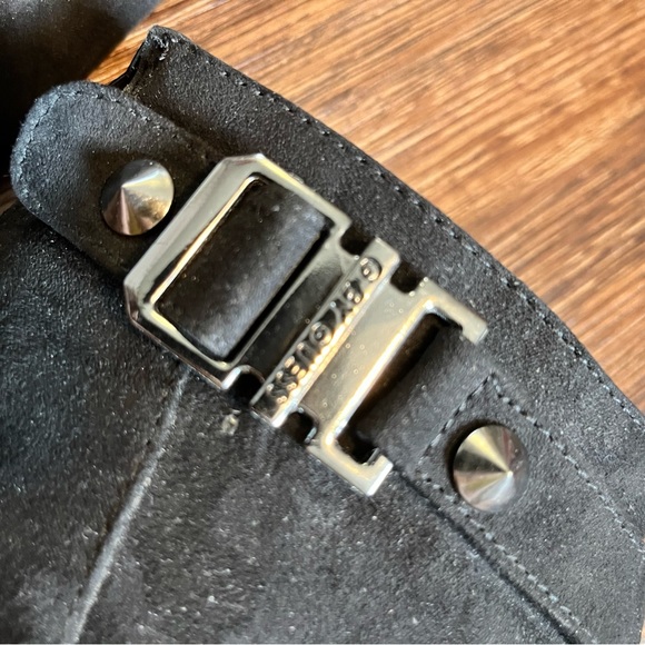 G by Guess booties. Zip up back. Size 6M. - Picture 11 of 11